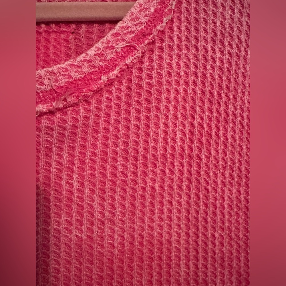 NWT Zenana Outfitters Vibrant Pink Crew Neck Top! SZ Med - Picture 3 of 4